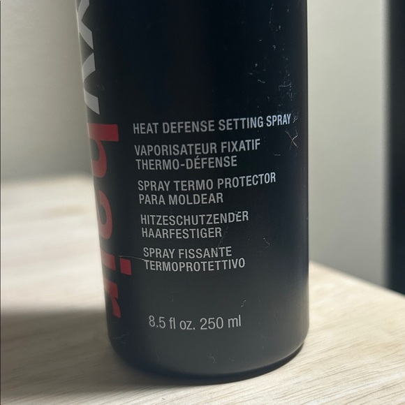 Sexy Hair 450° Headset Heat Defense Setting Spray - Picture 9 of 9